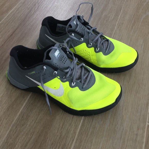 Nike Shoes - Nike Metcon 2